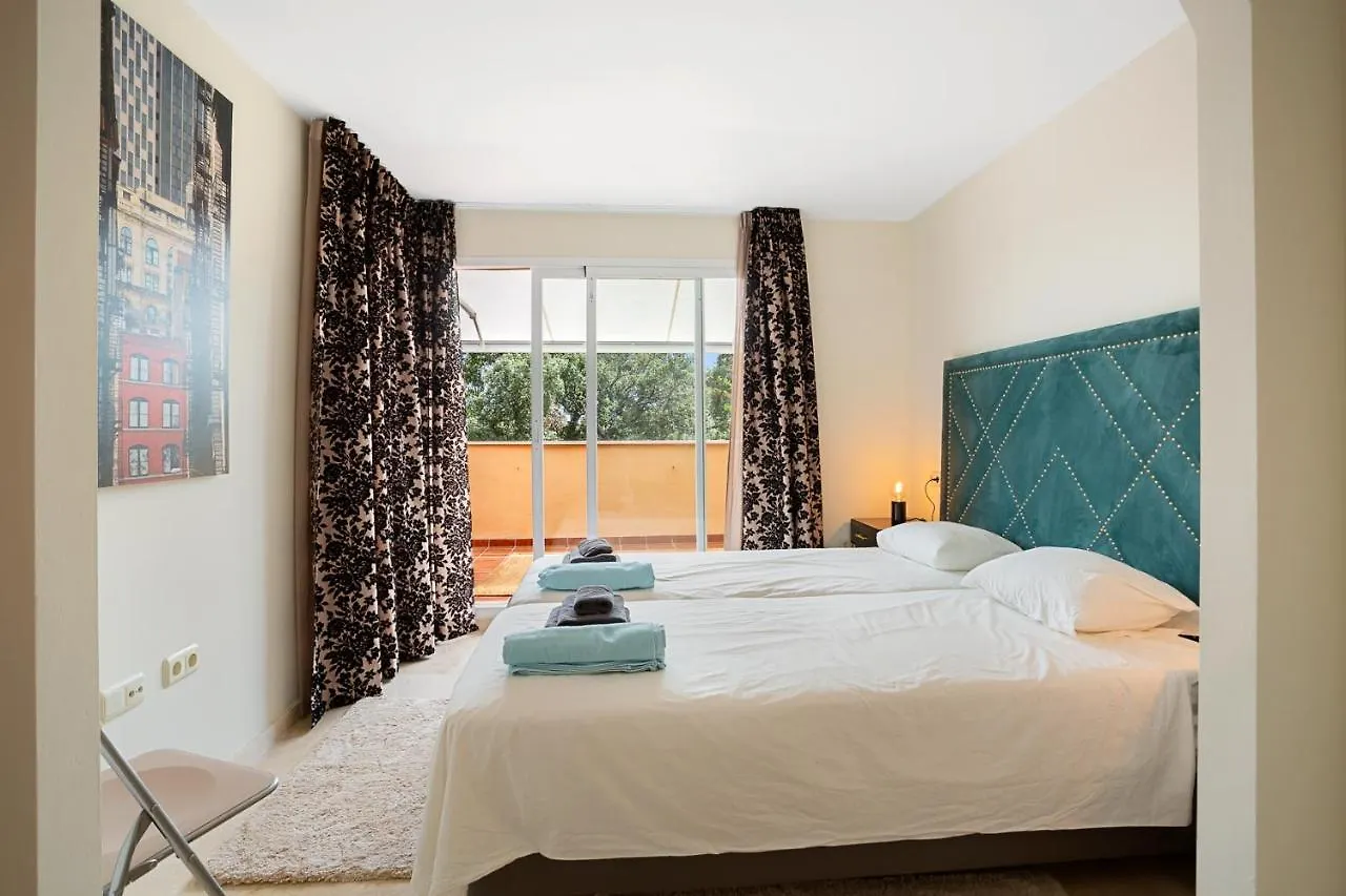 Beautiful Apartment With Big Terrace And Access To 3 Pools Elviria Marbella