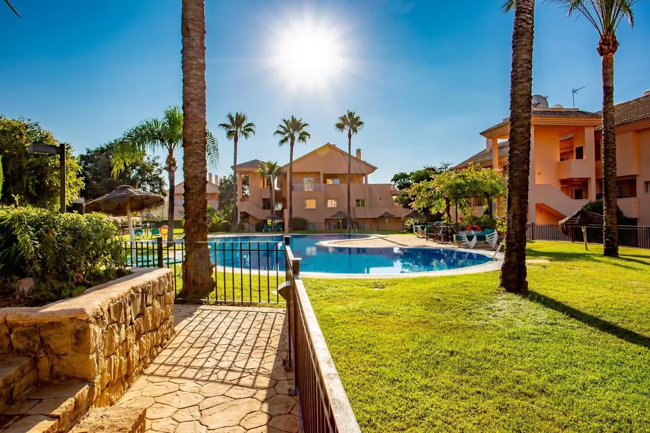Beautiful Apartment With Big Terrace And Access To 3 Pools Elviria Marbella