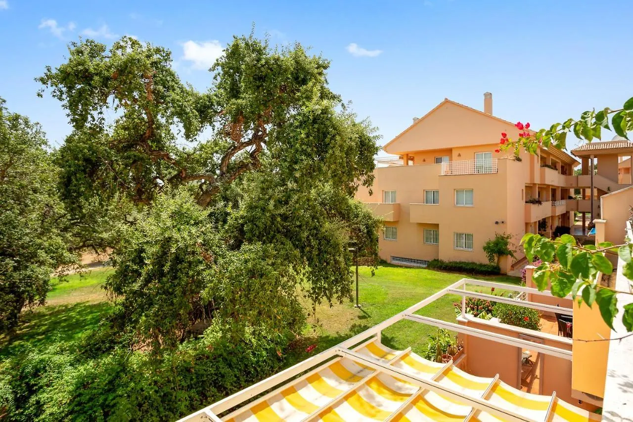 Beautiful Apartment With Big Terrace And Access To 3 Pools Elviria Marbella Spain