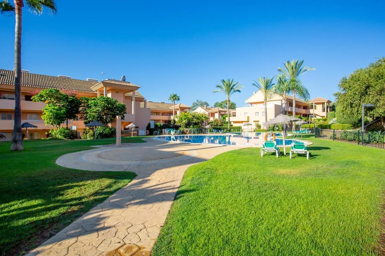 Beautiful Apartment With Big Terrace And Access To 3 Pools Elviria Marbella