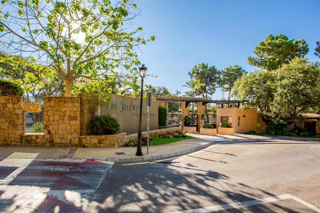 Beautiful Apartment With Big Terrace And Access To 3 Pools Elviria Marbella